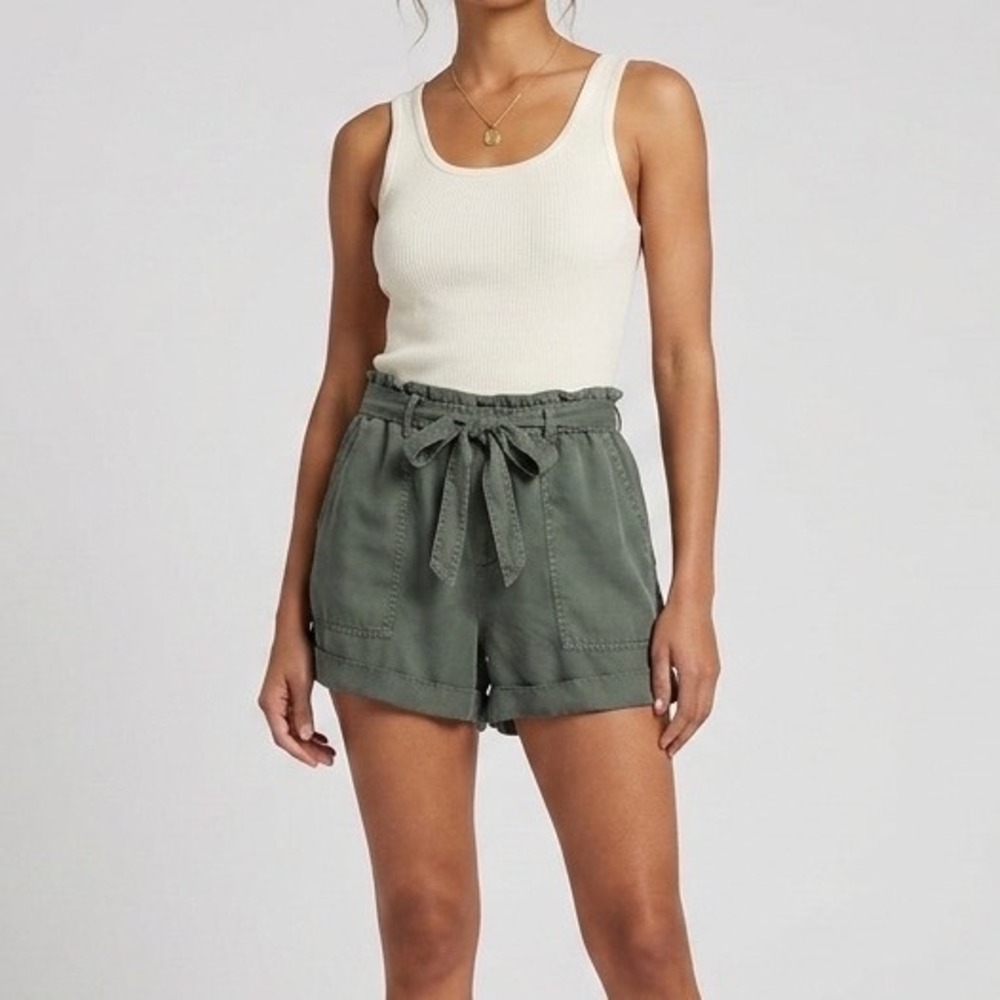 American Eagle Green Lyocell Paperbag Waist Shorts Tie Belt Utility Pocket Small